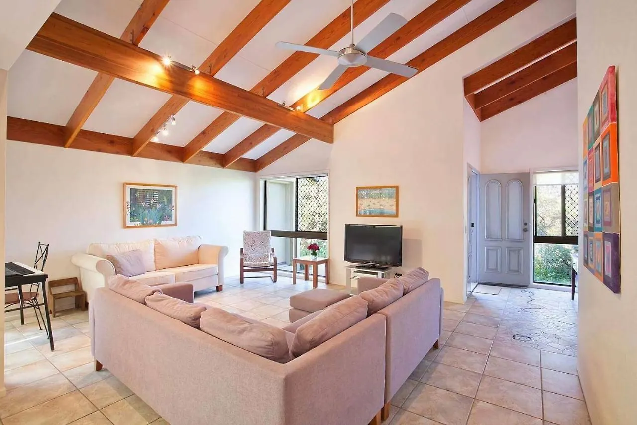 Stevens St Pet Friendly Original Sunshine Beach Beach House